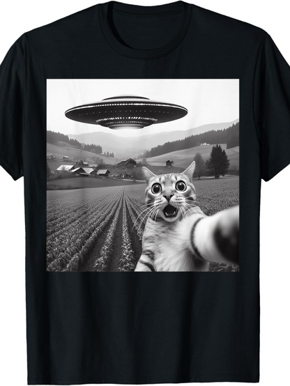Men's Graphic T-Shirt Black And White Farmland With Surprised Cat Taking Selfie Under UFO Spaceship