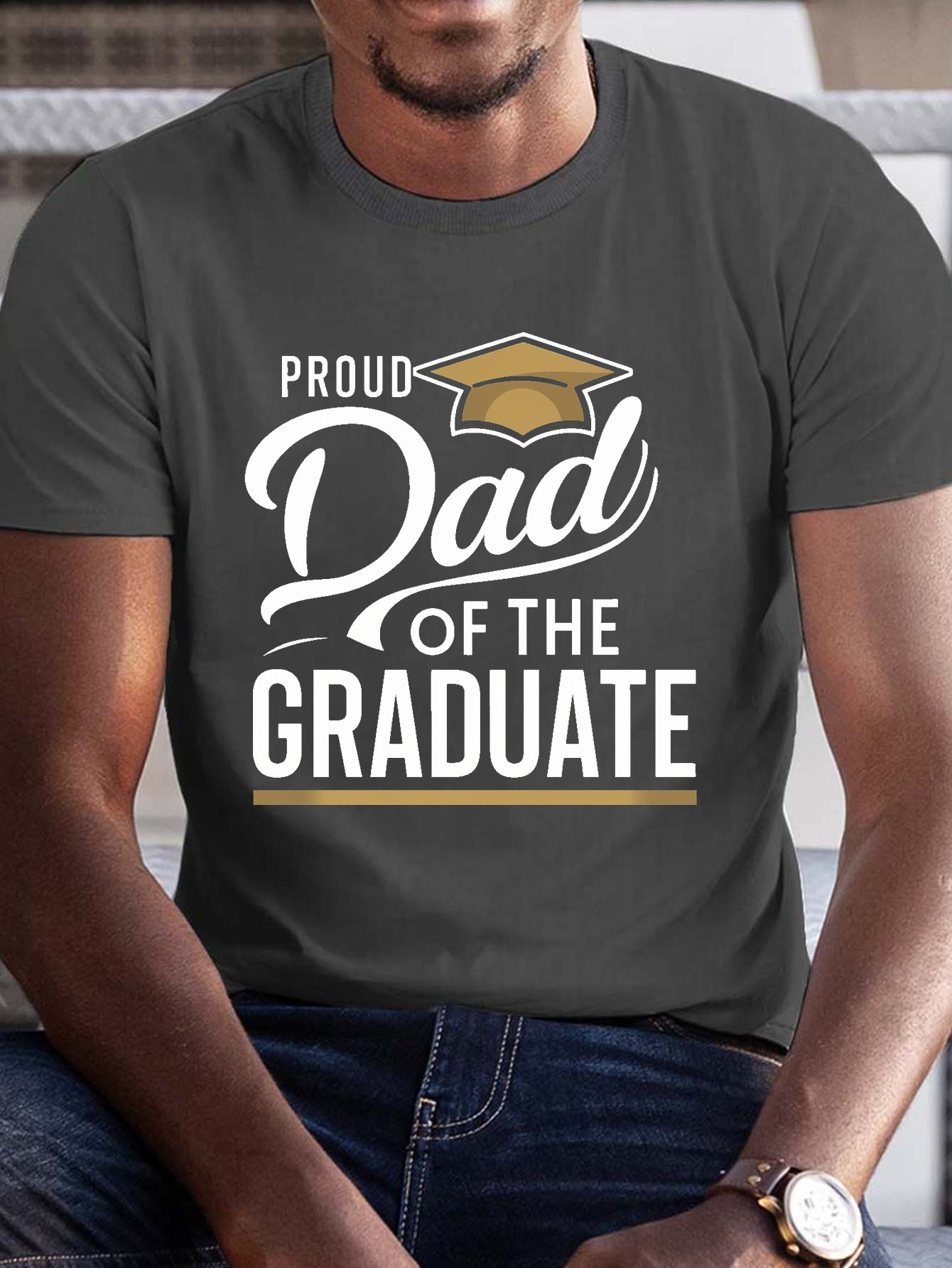 Men's Graphic T-Shirt Proud Dad Of The Graduate With Gold Graduation Cap Motif T Shirt