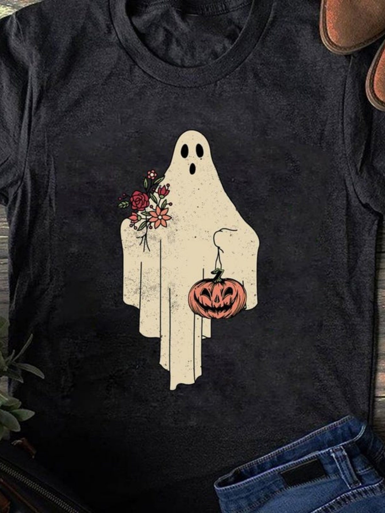 Men's Graphic T-Shirt Vintage Haunted Spirit Holding Pumpkin Lantern With Flowers Ghost